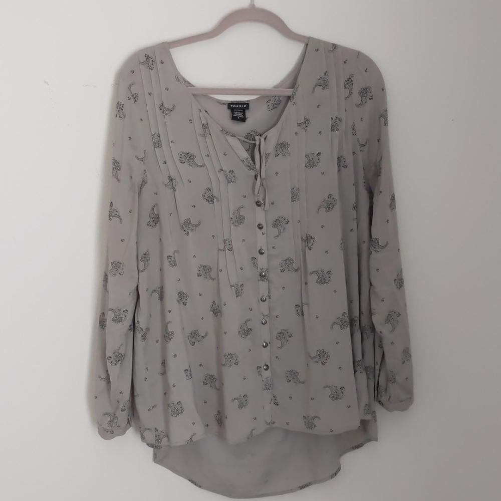 Torrid Gray Floral Long Sleeve Tunic Top Size 0X